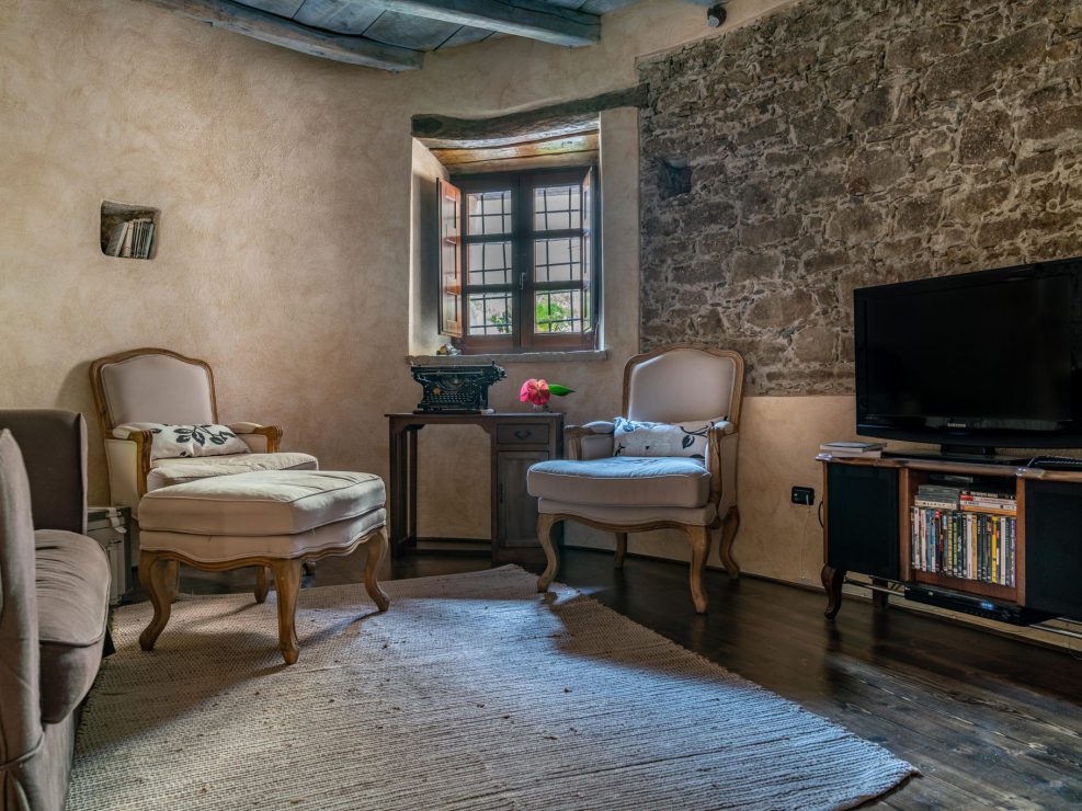 This superb bed and breakfast even has it's own study. A computer is available for the guests as well!