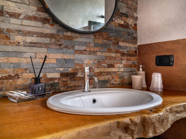'Wedding Suite' - bathroom. One of the most luxureous bathrooms I've photographed!