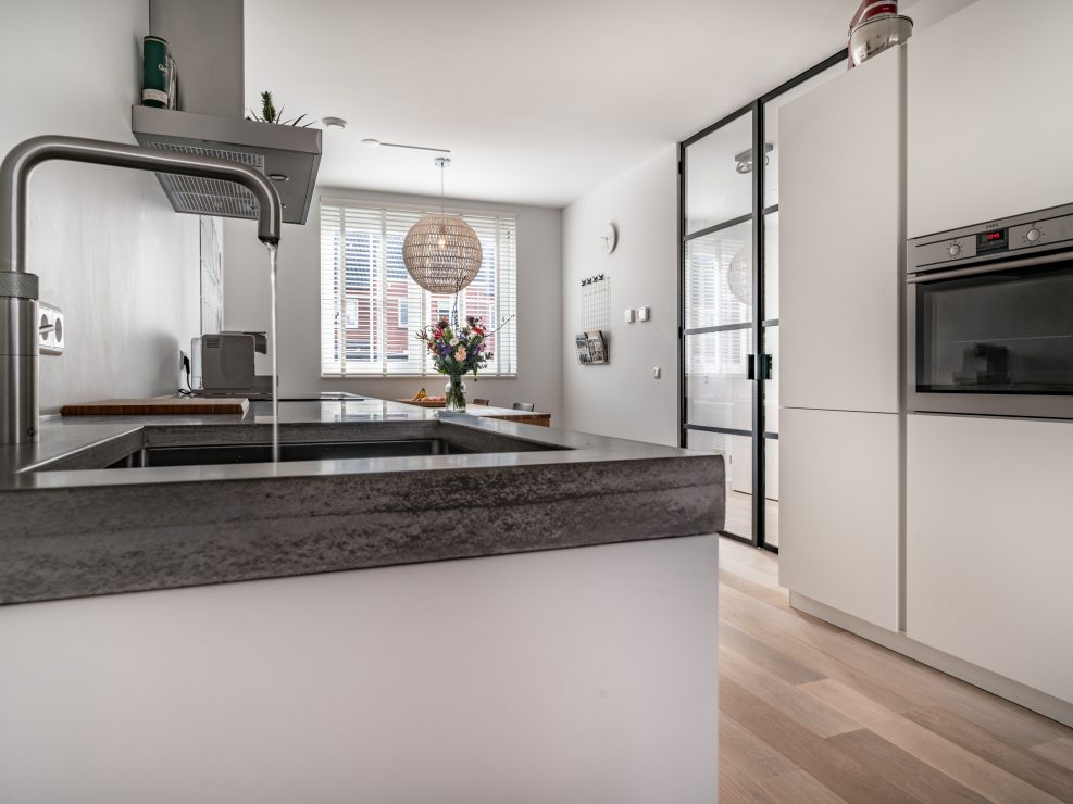 Wassende Maan 57, Oegstgeest, kitchen art